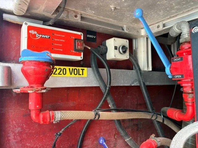 DAF 65.210 1994 - ATI CREWCAB KRONENBURG FIRE TRUCK (ONLY 26.750 KM!!! / EURO 2 / FULL STEEL SUSPENSION / MANUAL GEARBOX / ETC.) afbeelding 8