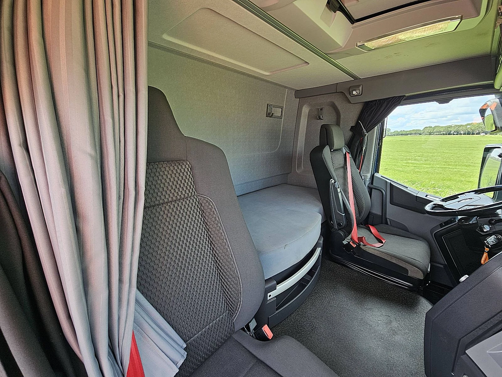 Renault 2021 - C 440 image 15