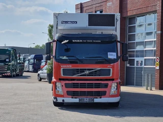 Volvo FM 2010 - 330 4x2 - Frigoblock frigo - Zepro loadlift - Full air afbeelding 2 miniatuur