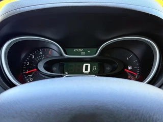Renault Trafic 2021 - 2.0 dCi 146 PK / AUTOMAAT / L1H1 / 1e EIG. / 2x SCHUIFDEUR / INRICHTING / CAMERA / 3-ZITS image 14