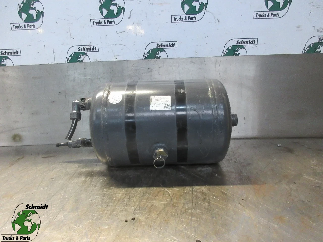 DAF - 1402330 LUCHTTANK 10 LITER DAF LF 290 EURO 6 afbeelding 1