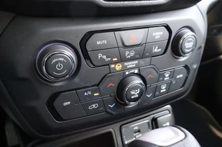 Jeep Renegade 2024 - 1.5T E-HYBRID S / Leder / 19 Inch / Apple Carplay afbeelding 18