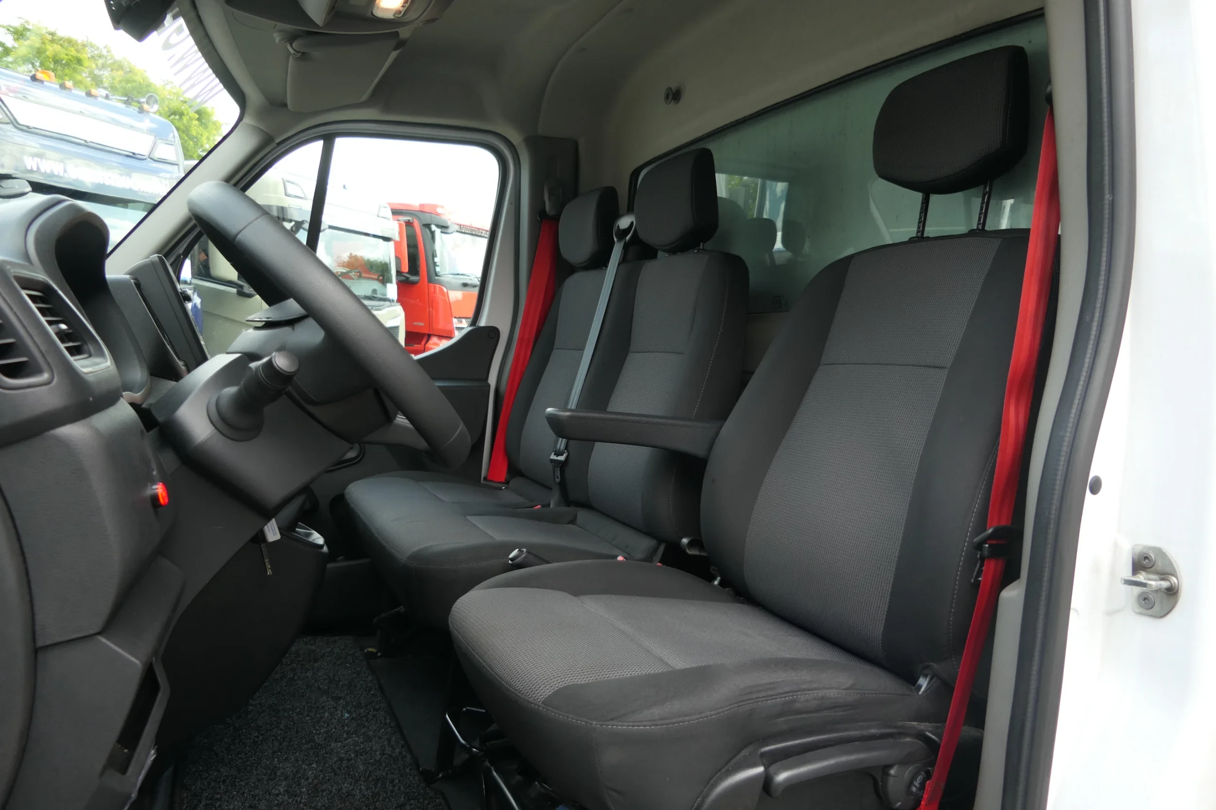 Renault Master 2023 - | Double wheels | 375617Km | 2023 | Taillift 750Kg | Manual gearbox | Euro6-E | 4X2 | TUV/MOT/APK 01-2027 | NL-Van изображение 21