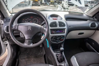 Peugeot 206 2005 - SW image 8