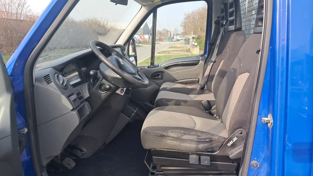 Iveco Daily 2013 - 35C14 CNG + Petrol Maxilift 150D.3 afbeelding 2