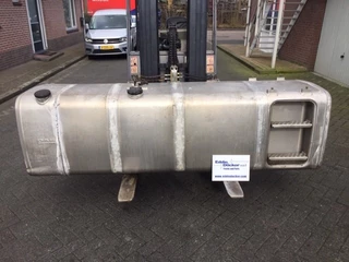 MAN N/A - 1100 LITER FUEL TANK 240X70X70 CM imagen 1