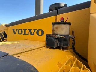 Volvo N/A 2008 - L120F obrazek 23