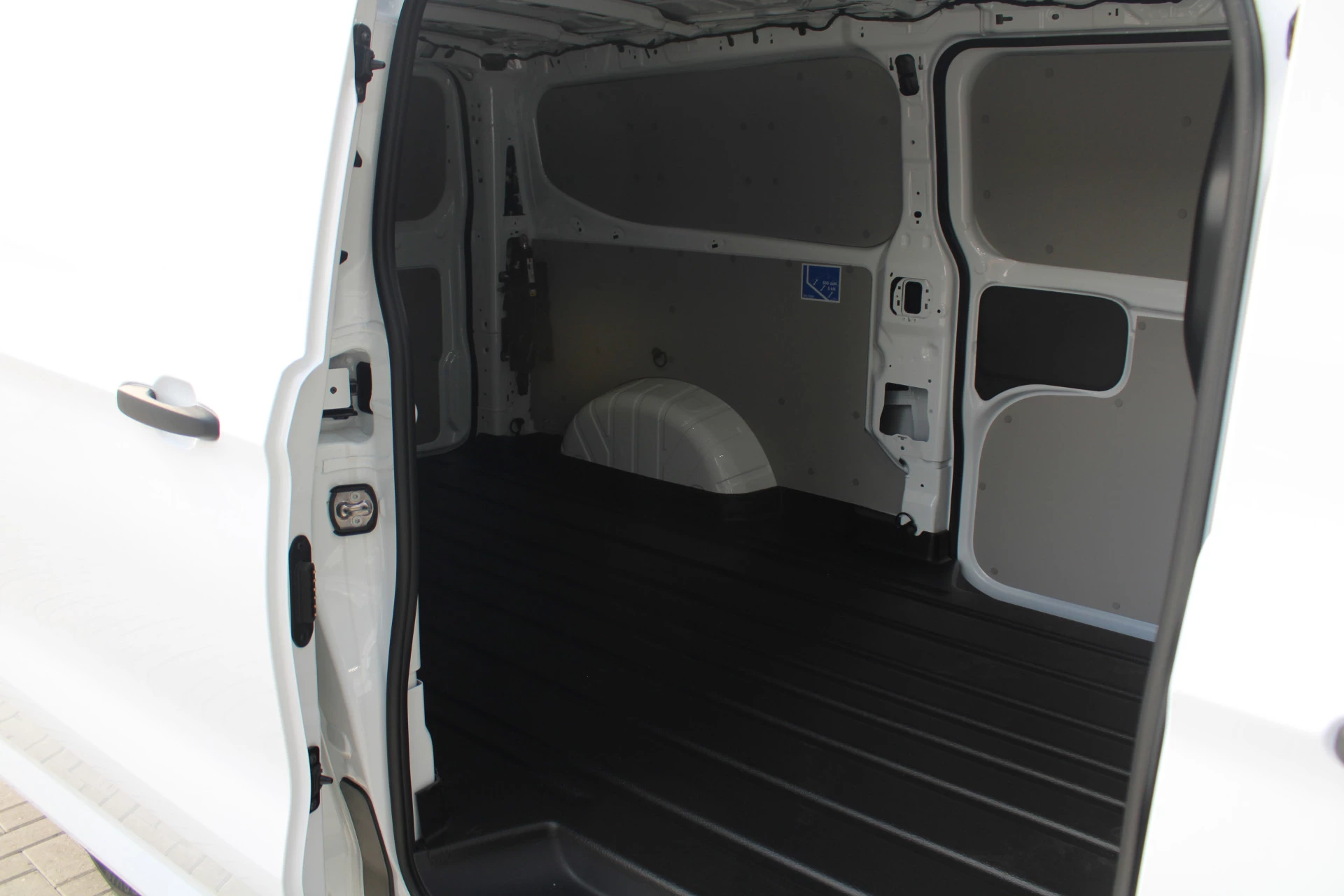Ford Transit Custom 2025 - 320 2.5 PHEV L2H1 Trend 232pk - 5 jaar GARANTIE - 2x Schuifdeur - Adaptive Cruise - Blind Spot - Navigatie - Camera - Verwarmd Stuur - Rijklaar obrázek 12