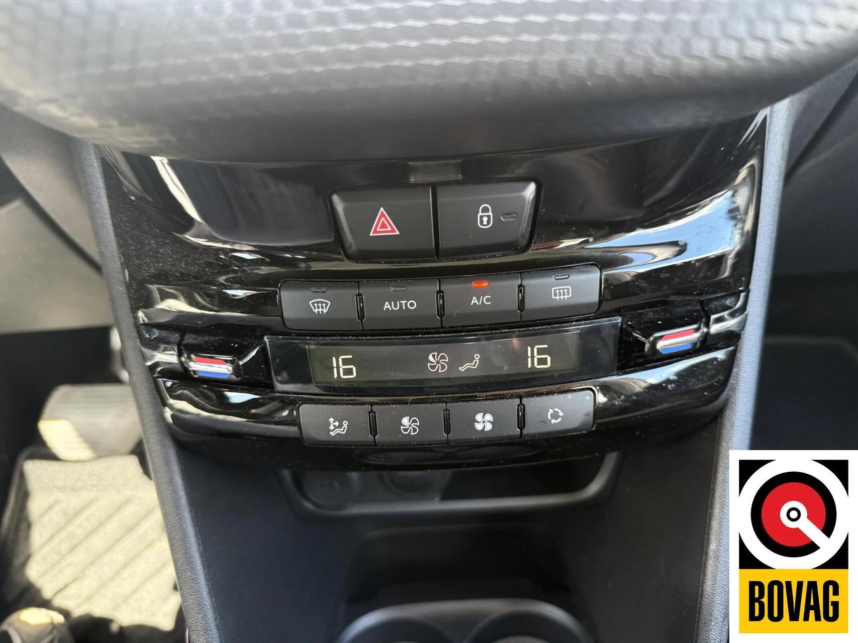 Peugeot 2008 2019 - 1.2 PureTech Allure afbeelding 15