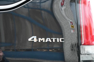 Mercedes-Benz V-Class 2024 - 300d 4-Matic AMG DC L3 XL zdjecie 17