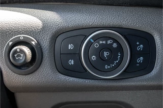 Ford Transit 2023 - 2.0 EcoBlue L2H2 | Automaat | Camera | Cruise | Airco | Trekhaak afbeelding 24