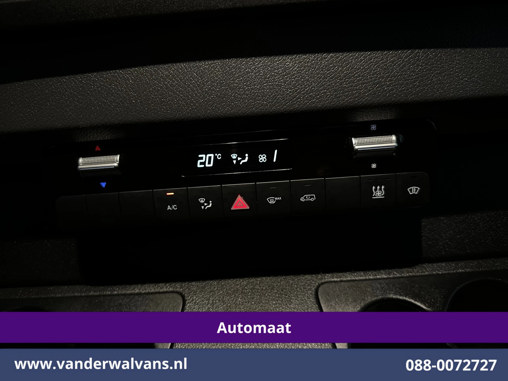 Mercedes-Benz Sprinter 2020 - 214 CDI 143pk 9G-Tronic Automaat L2H2 Euro6 Airco | Camera | Navigatie | Apple Carplay | Chauffeursstoel image 10