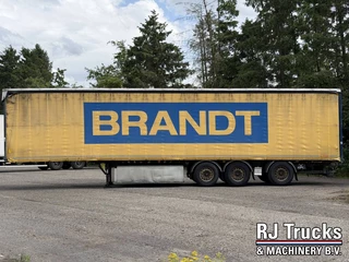 Fliegl SDS Curtainsider - Steer/Lift Axle | SAF | Forklift Mount | Boxes | S 2014 - N/A image 2