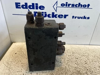 DAF N/A - 1450336-1981282 ACCUMULATORVENTIEL CF75(IV)/CF85(IV)/XF95/XF105 (SOME SENSORS NOT PRESENT) zdjecie 4