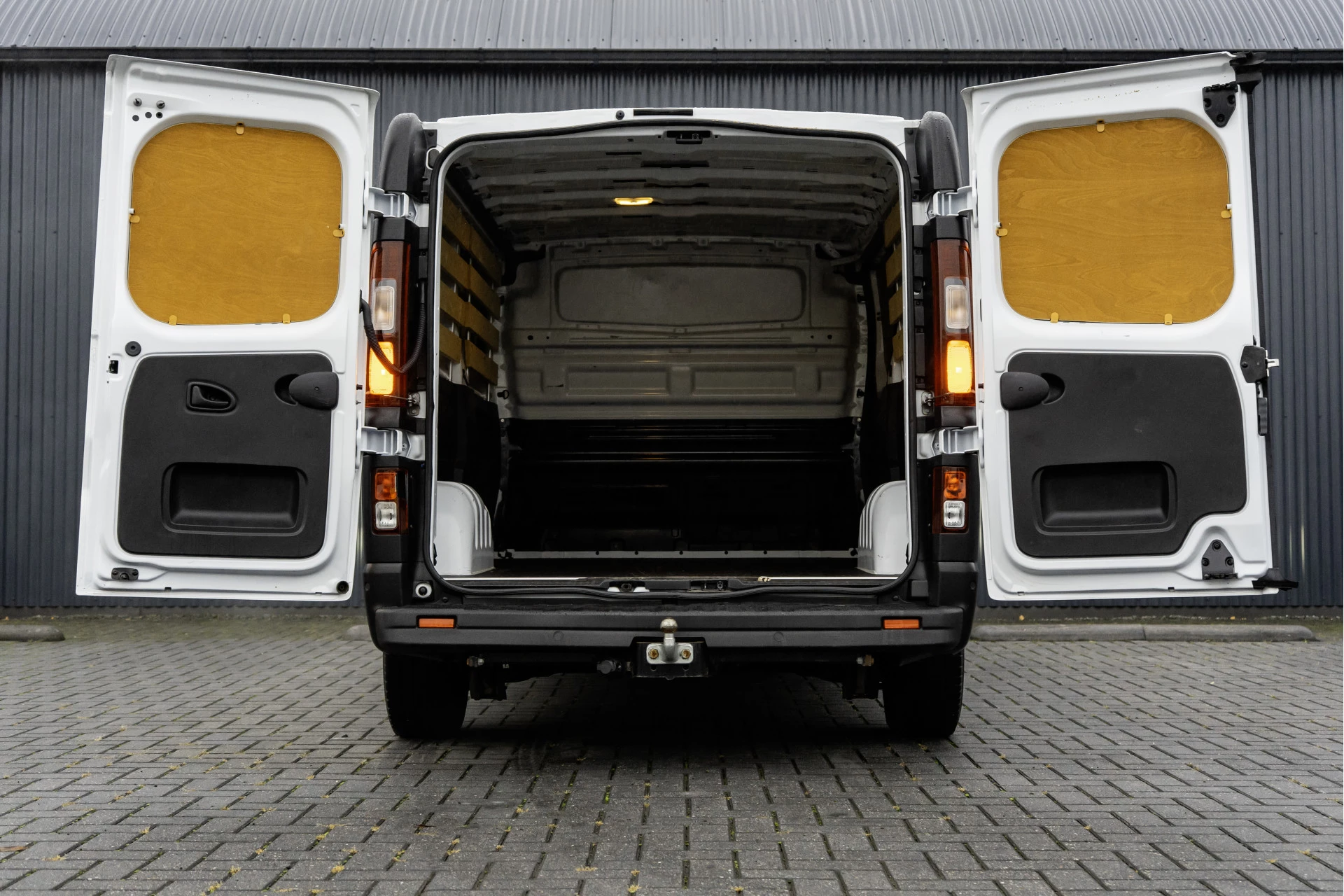 Renault Trafic 2023 - Primastar**dCi | L2H1 | Automaat | 150 PK | LED | Cruise | Airco | PDC | Euro 6** image 9