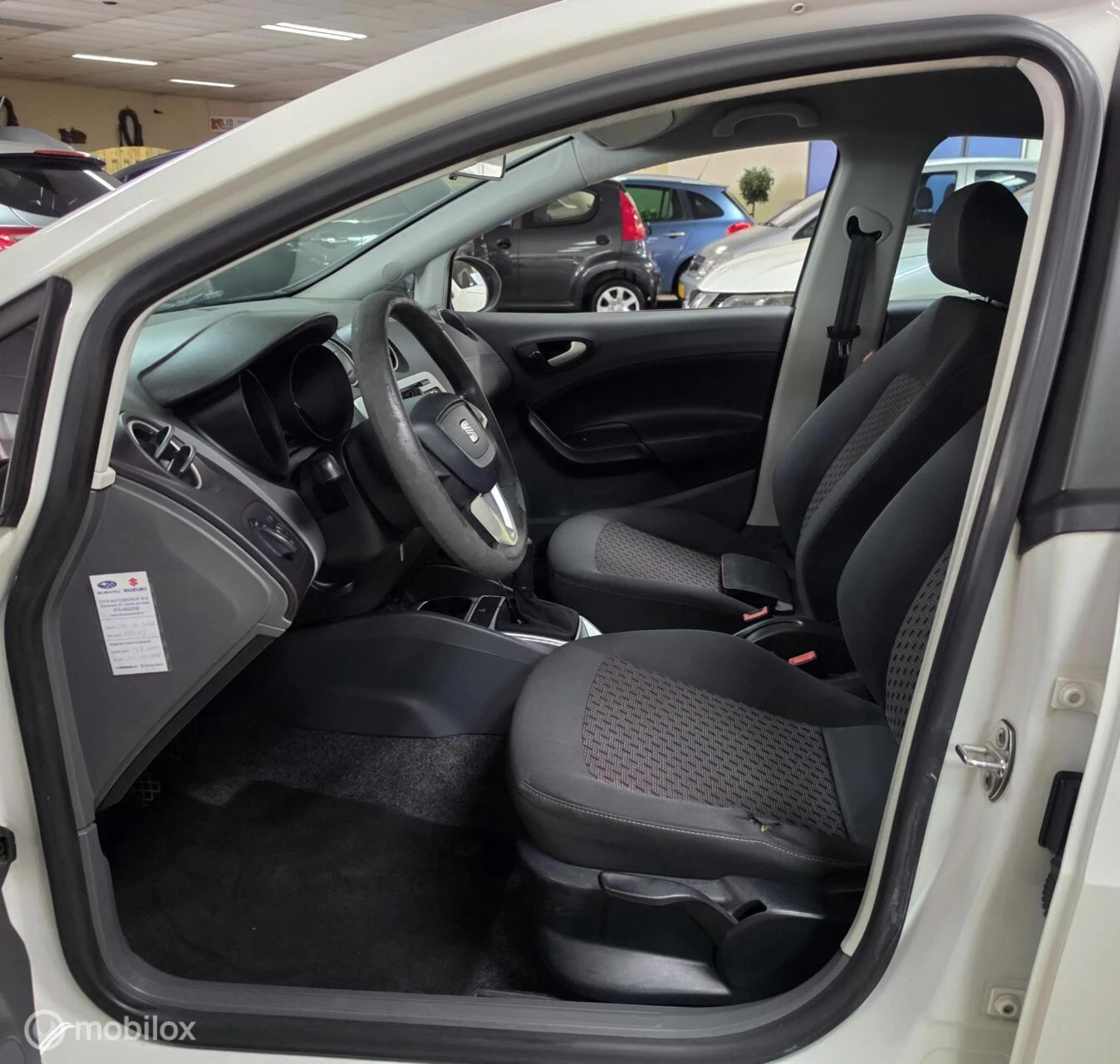 SEAT Ibiza 2010 - 1.2 Club Armin Approved afbeelding 17