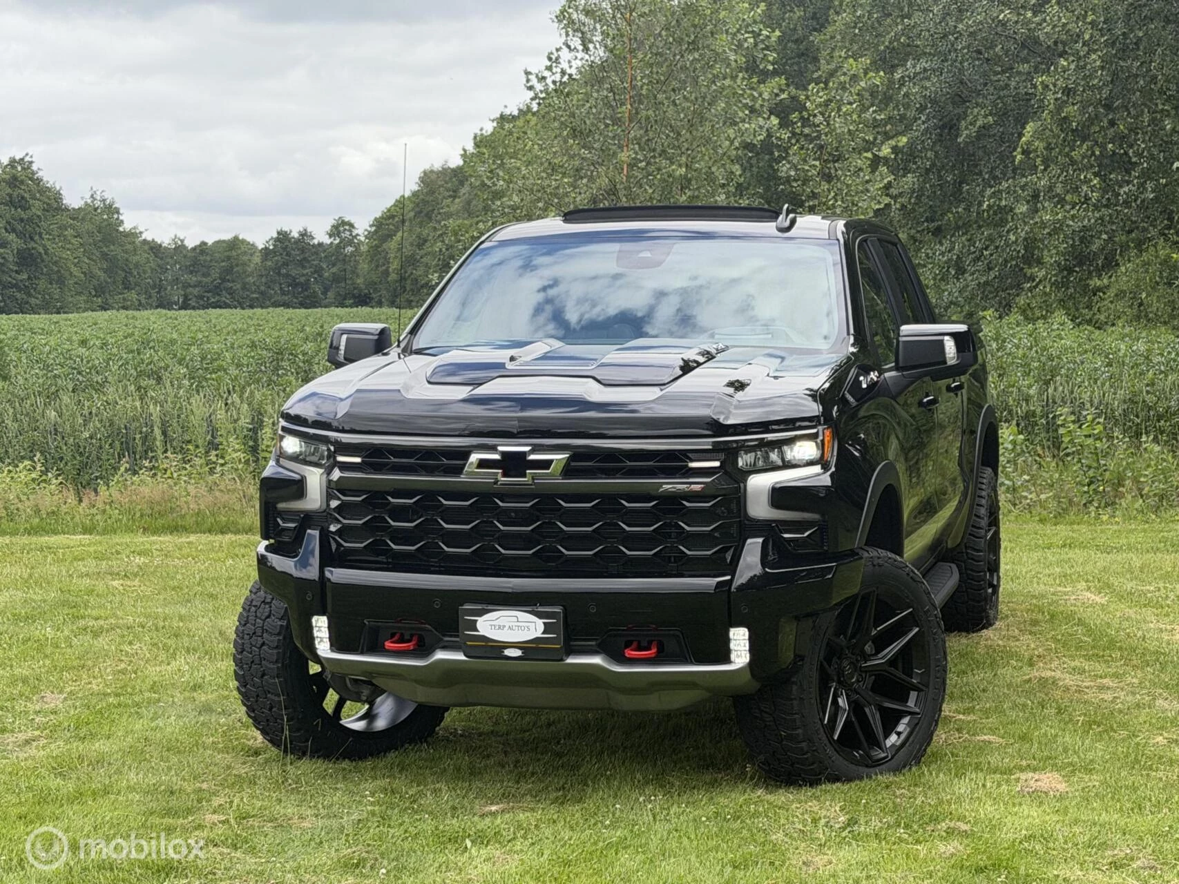 Chevrolet Silverado 2024 - USA ZR2 6.2 V8 image 9