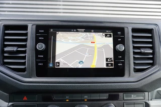 Volkswagen Crafter 2024 - 140pk Automaat L3H2/L2H1 Apple carplay Trekhaak Navigatie Camera Airco Bild 2 Miniaturansicht