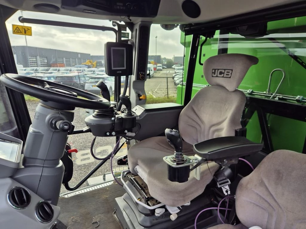 JCB 2021 - Fastrac 4220 met container afbeelding 6