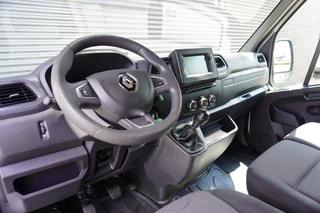 Renault Master 2023 - T35 150pk L3H2 Energy ComfortApple Carplay Camera parkeersensoren Navigatie Bullbar Sidebars Cruise control LED 3-Zits image 2 thumbnail