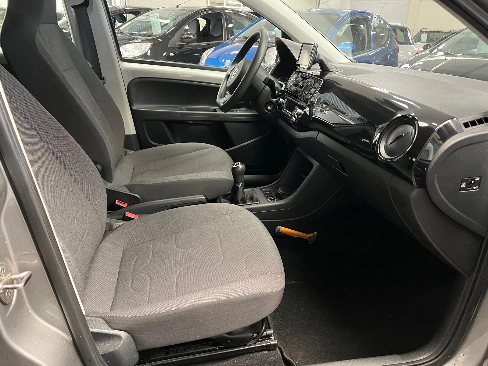 Volkswagen up! 2015 - 1.0 move up! 1e Eigenaar - NAP - Airco - Koppeling verv obrázek 23