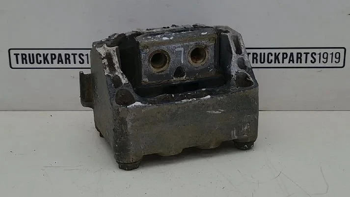 Mercedes-Benz - Engines & Parts Motorsteun MB afbeelding 1