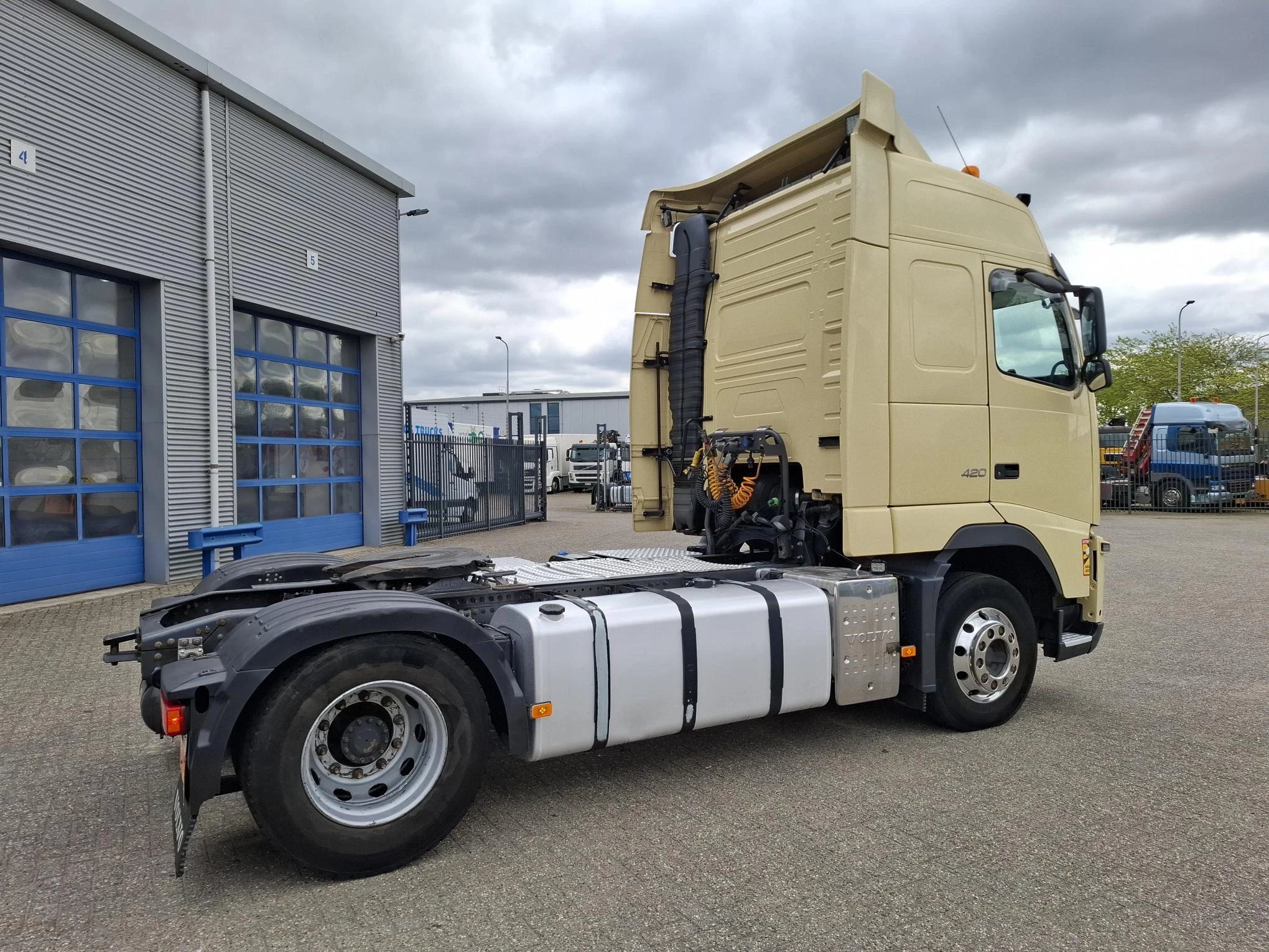 Volvo FH 2013 - 13.420 / ONLY:698735 KM / AIRCO / GOOD CONDITION / AUTOMATIC / EURO-5 / 2013 afbeelding 5