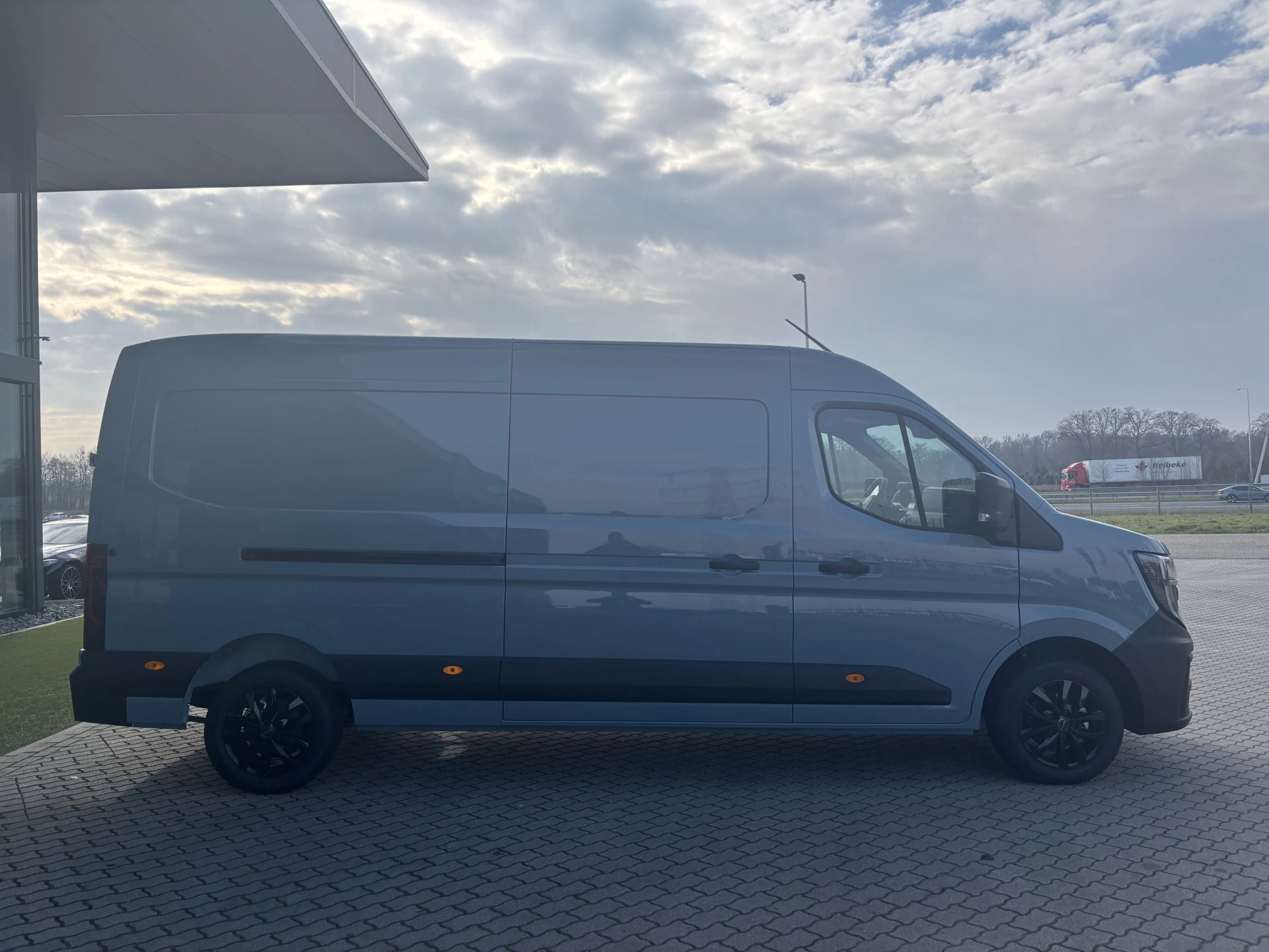 Renault Master 2024 - T35 130 L3H2 Binnenbetimmering + Carplay zdjęcie 6