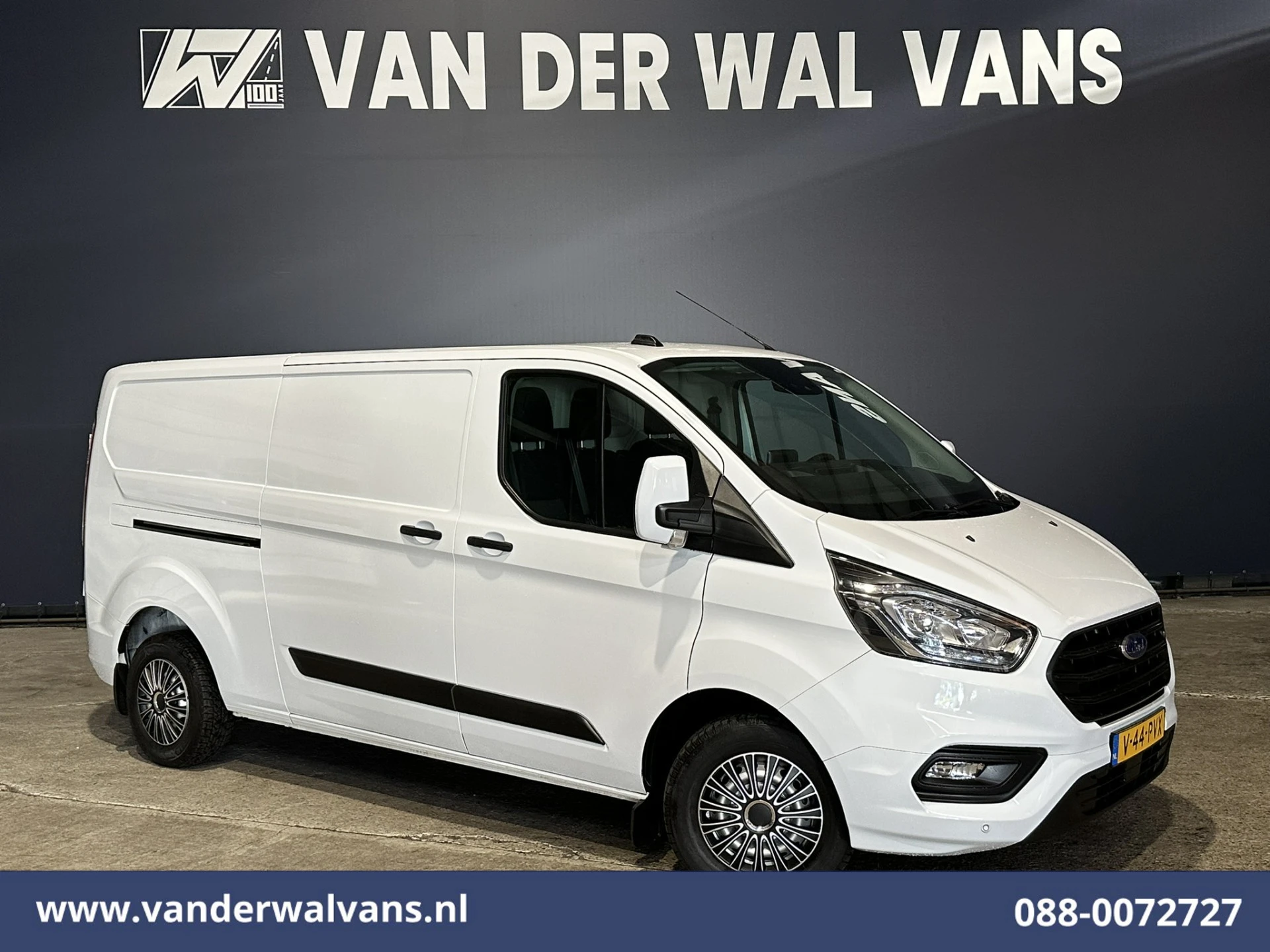Ford Transit Custom 2022 - 2.0 TDCI L2H1 Euro6 Airco | Camera | Navigatie | Apple Carplay | Cruisecontrol | LED afbeelding 1