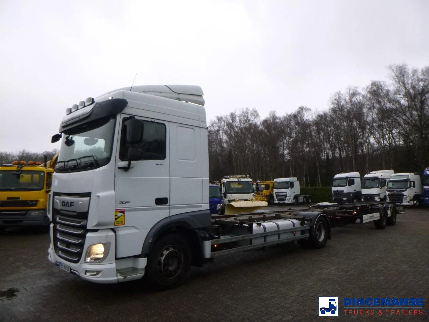 DAF XF 480 2017 - D.A.F. FA 4x2 Euro 6 + retarder container chassis + Krone drawbar trailer Bild 1