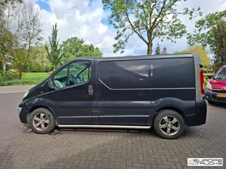 Opel Vivaro 2007 - 2.0 CDTI image 2 thumbnail