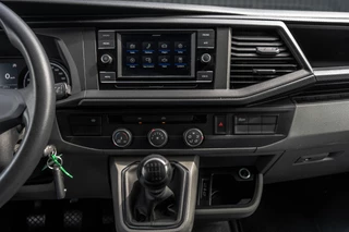 Volkswagen Transporter 2020 - T6.1 2.0 TDI L2H1 | 150 PK | Cruise | Airco | Trekhaak afbeelding 18