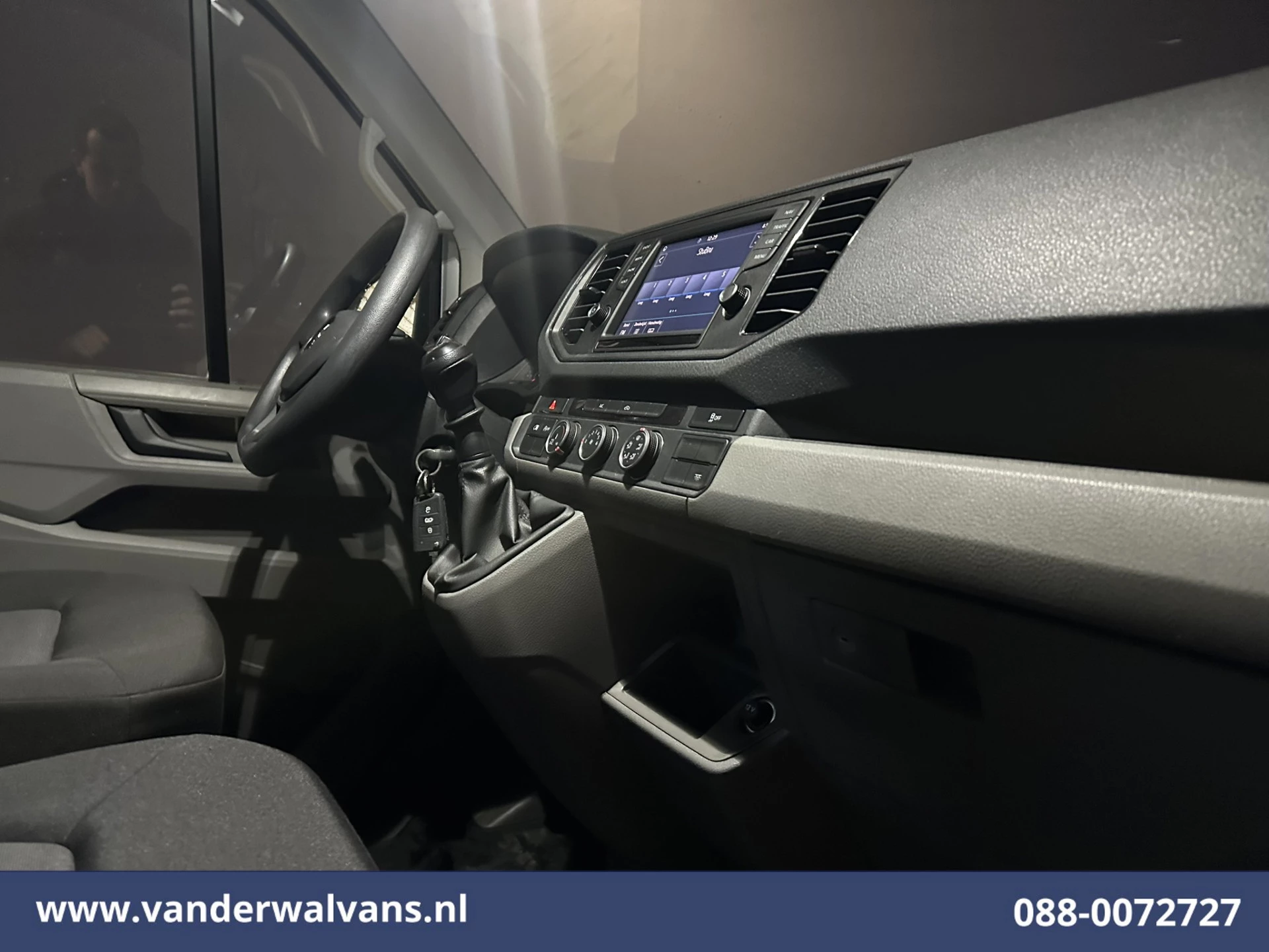 Volkswagen Crafter 2020 - 2.0 TDI 140pk L3H3 L2H2 Euro6 Airco | Navigatie | Apple Carplay | Cruisecontrol image 14