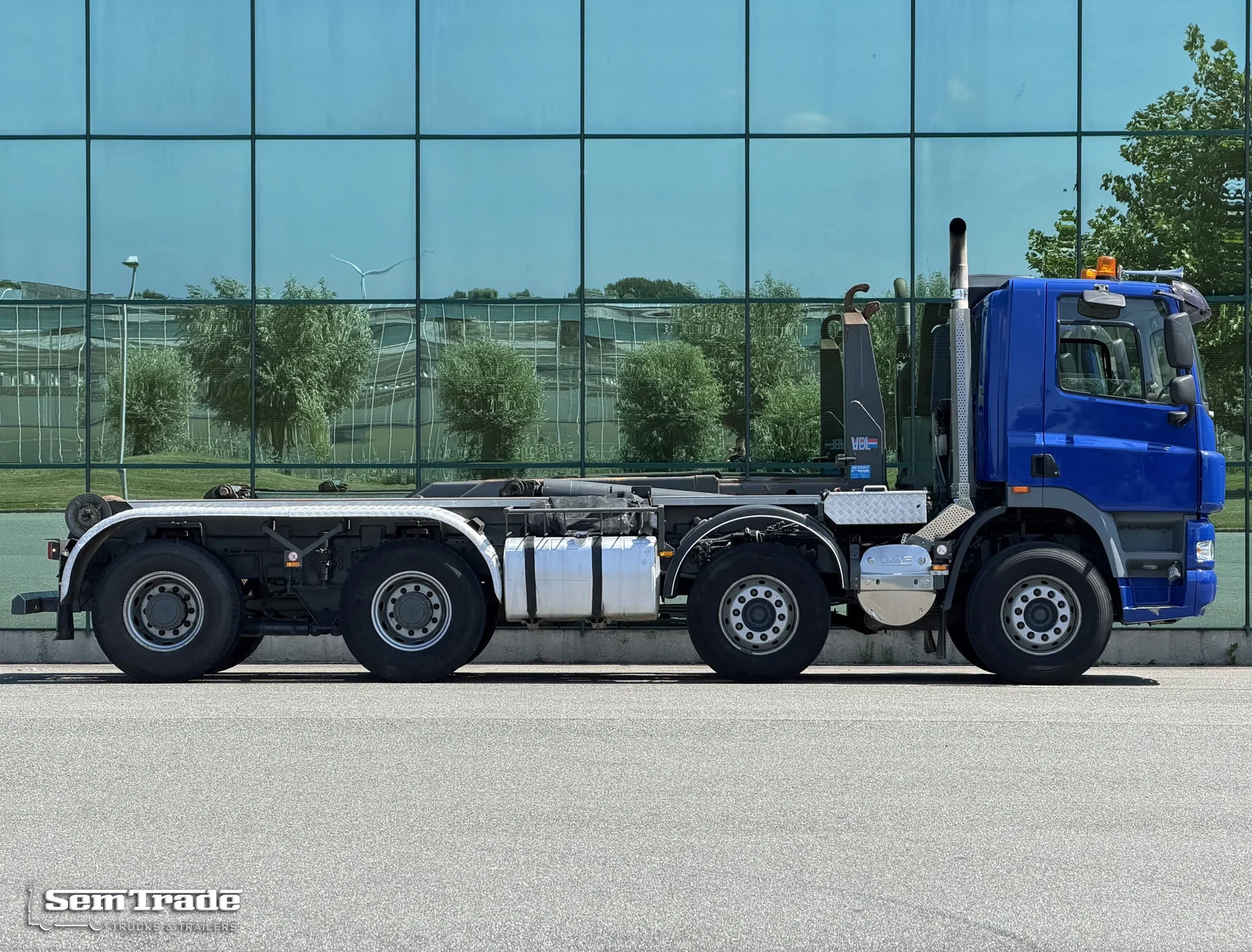 Ginaf X 4241 S 2008 - 8X4 EURO 5 MANUAL GEARBOX 460 HP ONLY 159.500 KM 4-AXLE AIRCO SUPER CONDITION HOLLAND-TRUCK afbeelding 5