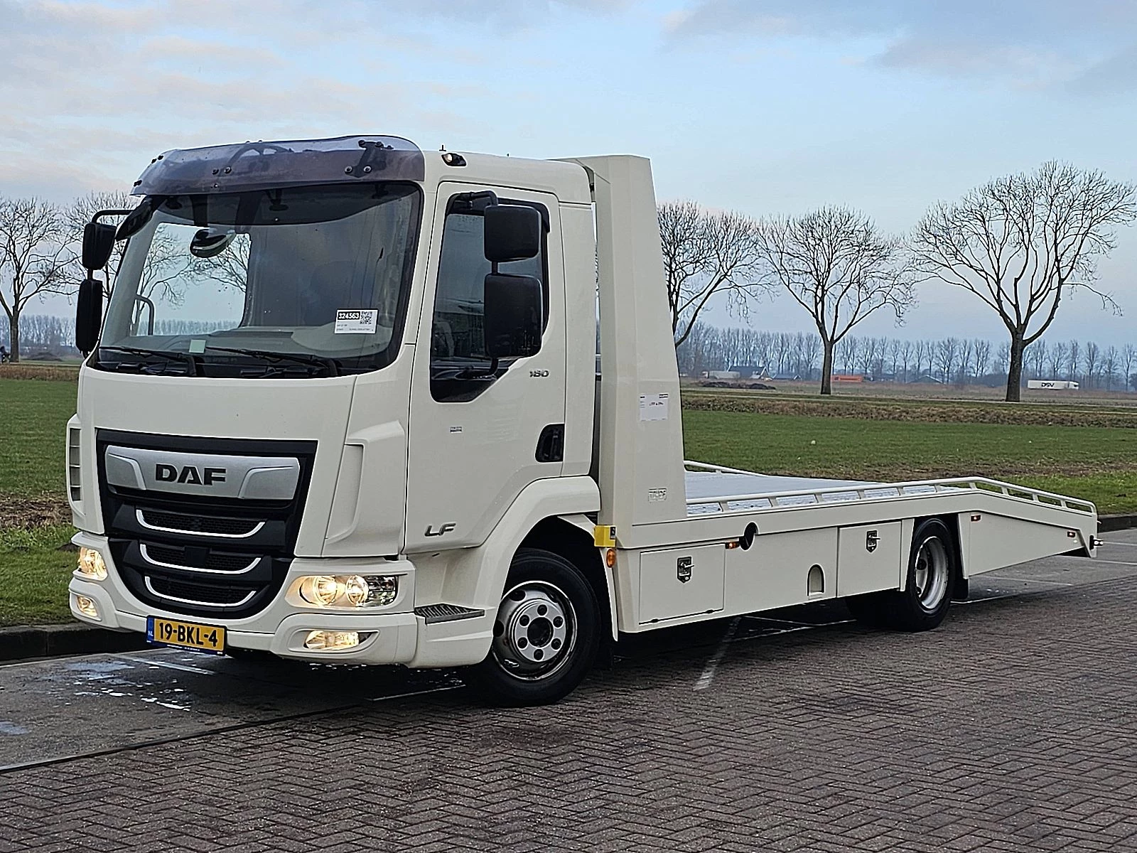 DAF 2018 - LF 180 image 2