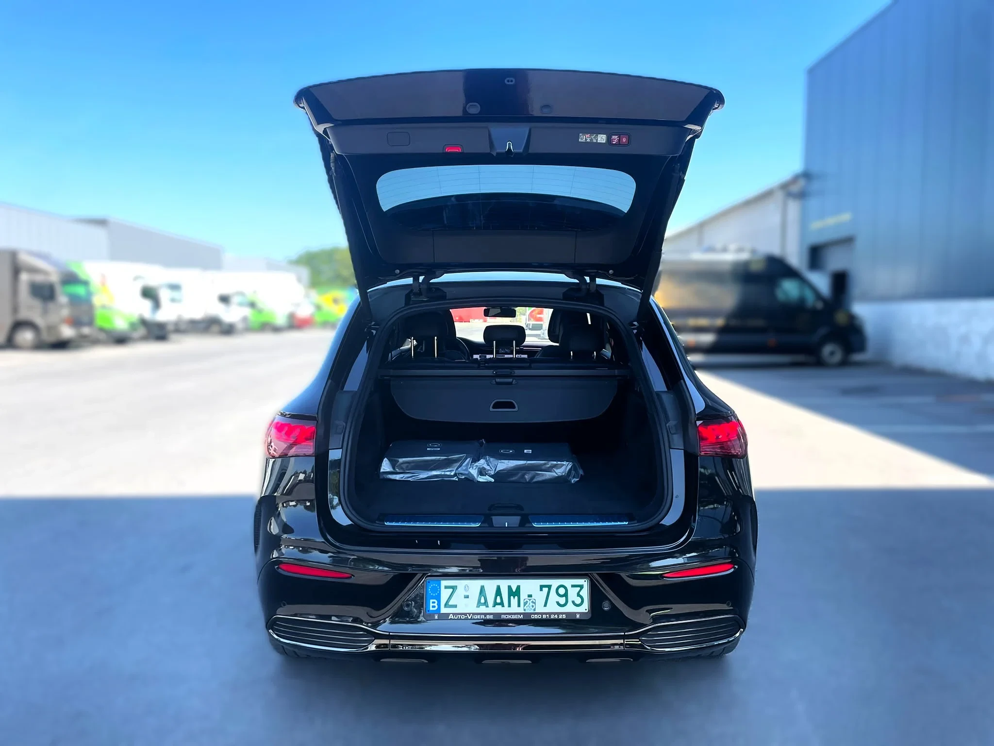 Mercedes-Benz E-Klasse 2024 - EQE 43 AMG*4Matic*Distronic+*Head-up*Panoschuifdak*Airmatic*360°cam*Sound system*Meesturend achteras afbeelding 12