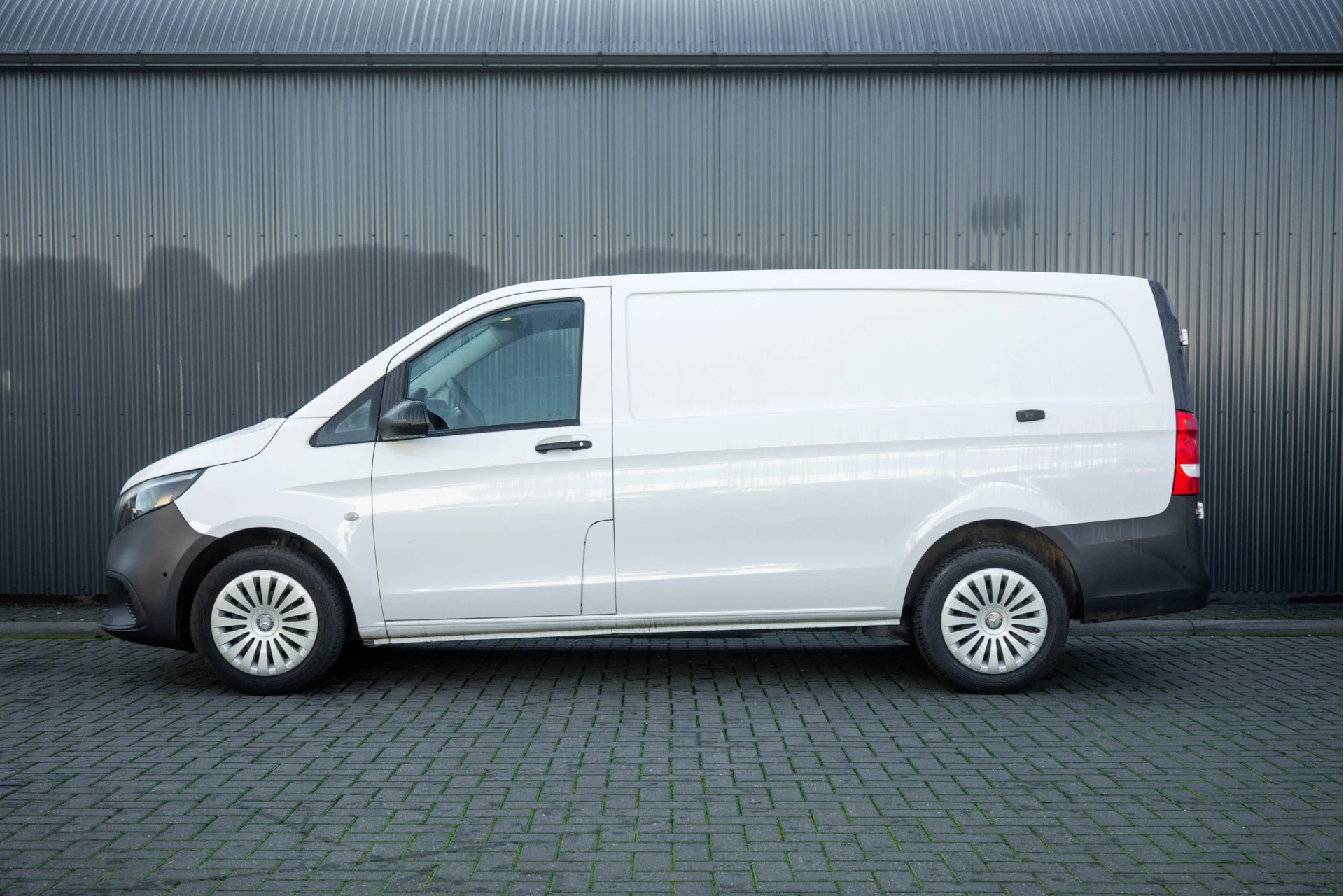 Mercedes-Benz Vito 2024 - **116 CDI L2H1 | Facelift | 163 PK | Mbux | Navi | Camera | Cruise | Carplay** image 5