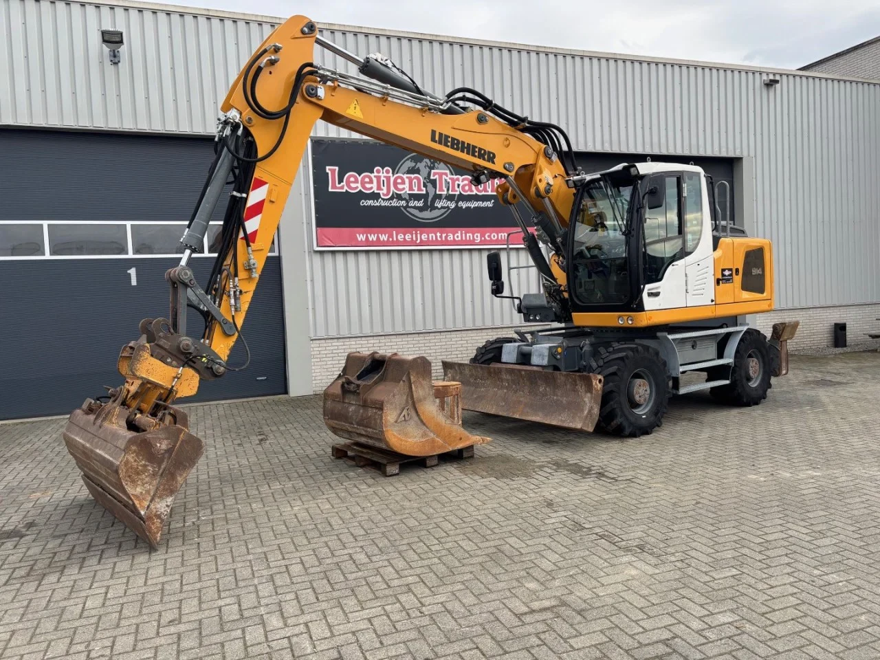 Liebherr 2017 - A 914 Litronic, 2017 Year only 7955 Hours! Incl. 3x buckets!! Bild 13