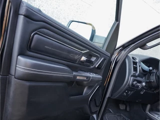 Dodge Ram 1500 2024 - 5.7 V8 4x4 Crew Cab Limited изображение 37