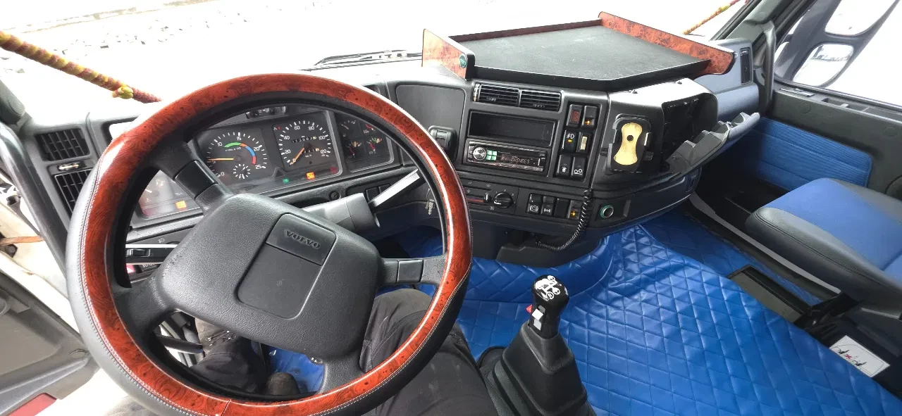 Volvo FH 1996 - 16 Very beautiful Volvo FH16 520, lots of horsepower, pulls like crazy image 11