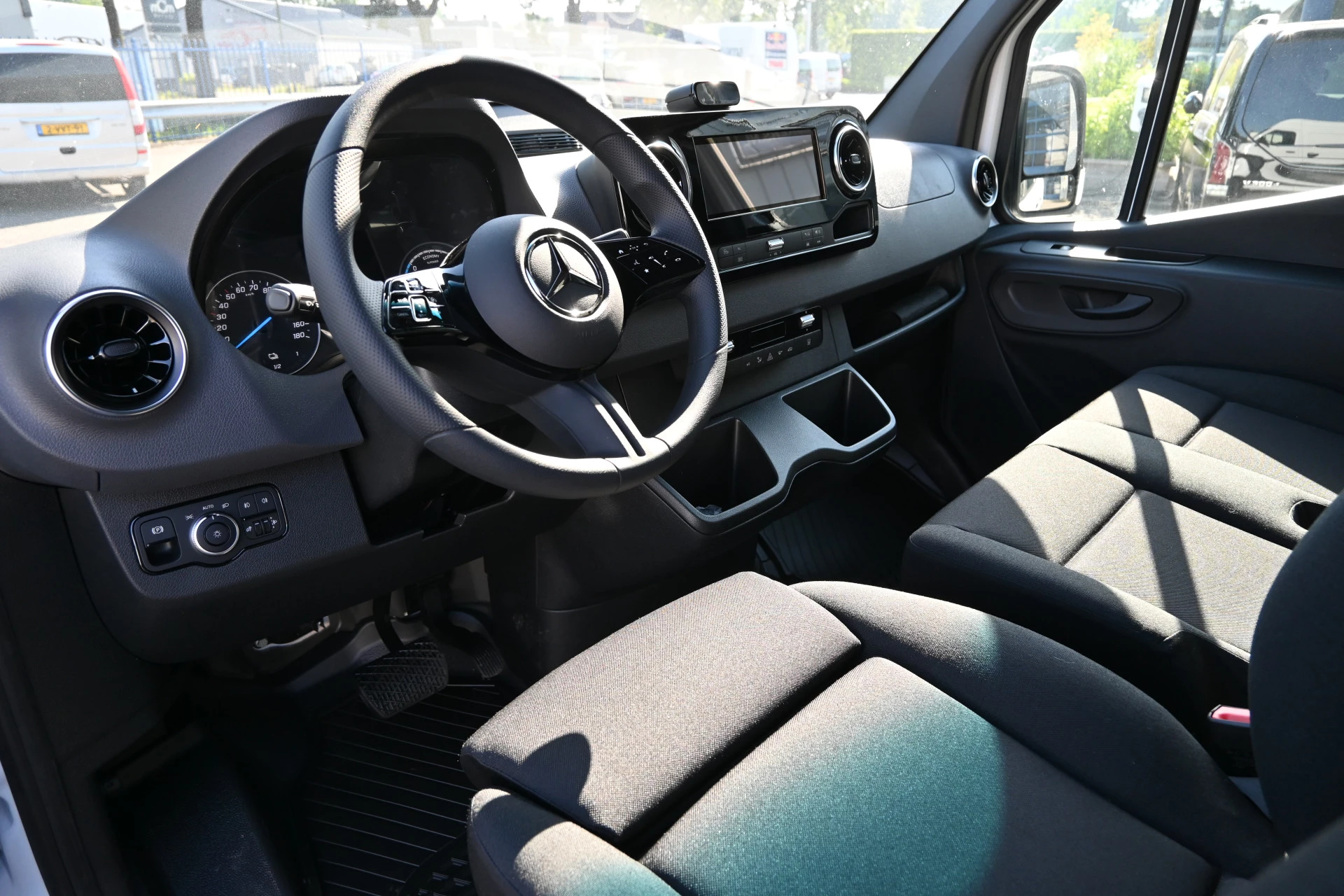 Mercedes-Benz eSprinter 2026 - 314 L3H2 Pro RWD 81kWh obrázek 4