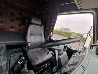 Scania R 1997 - R143-500 V8 4x2 Streamline - Retarder - Leather - Alloy wheels - Custom Bumper - Airhorns - Lightbar image 16