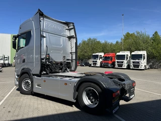 Scania S 2025 - 590S V8 Highline / Retarder / Leder bild 16