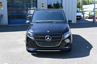 Mercedes-Benz V-Class 2025 - 300d 4-Matic L3 Avantgarde 4x4 image 2 thumbnail