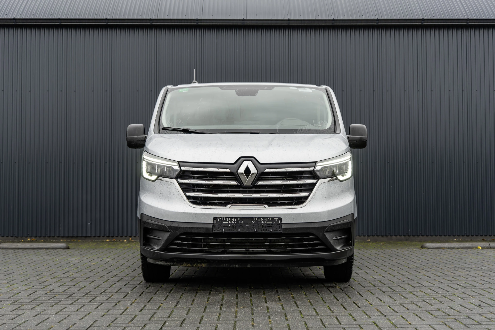 Renault Trafic 2024 - dCi 150PK | L2H1 | 9-Zits | LED | Navigatie | Cruise | Airco | PDC | Euro 6 Bild 3
