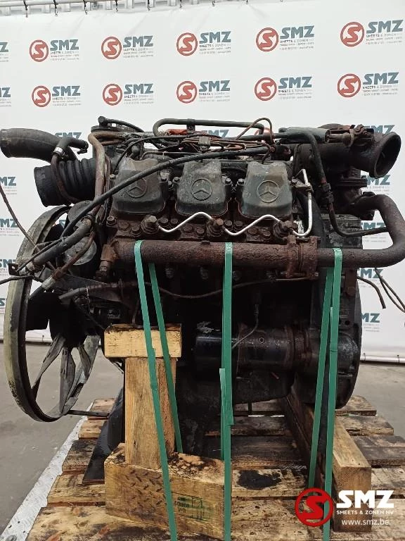 Mercedes-Benz 1998 - Occ motor OM401LA Mercedes zdjęcie 1