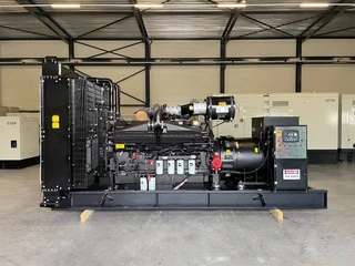Cummins 2026 - KTA38-G5 - 1.100 kVA Generator - DPX-18814 obrázek 1 náhled