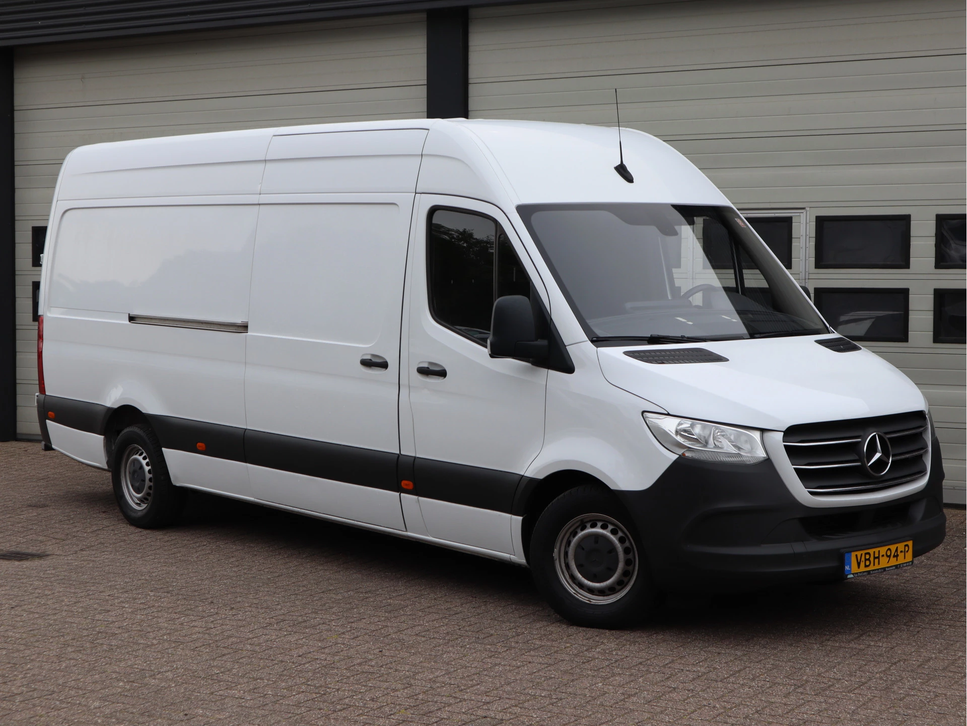 Mercedes-Benz Sprinter 2019 - 316 CDI L3H2 Maxi Euro 6 - MBUX - Cruise image 2