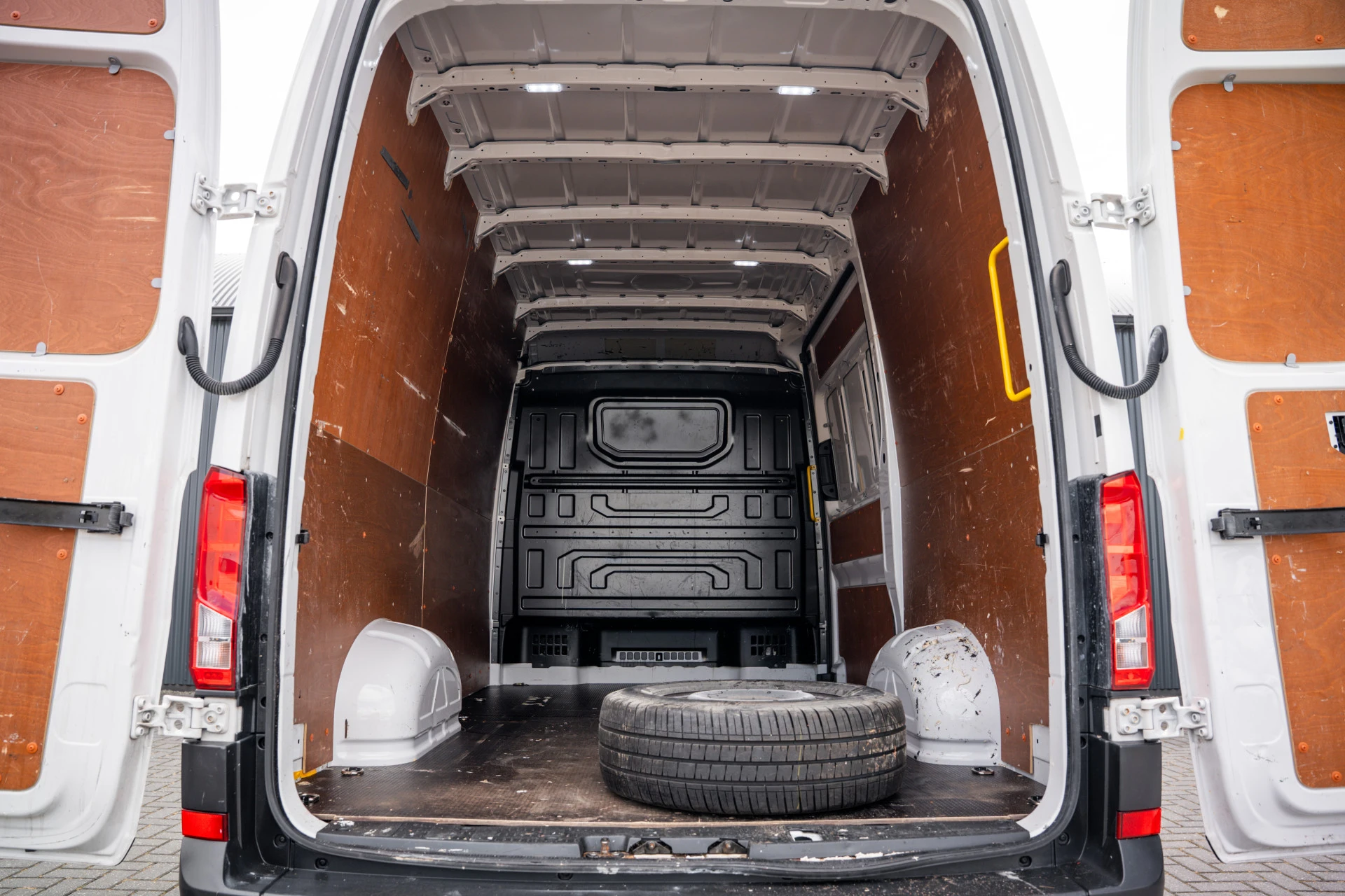 MAN TGE 2021 - 2.0 TDI | L3H3 | 140 PK | 3-Zits | Trekhaak 3.0T | 1e Eigenaar | Camera | Carplay | Cruise | Airco | Trekhaak afbeelding 10