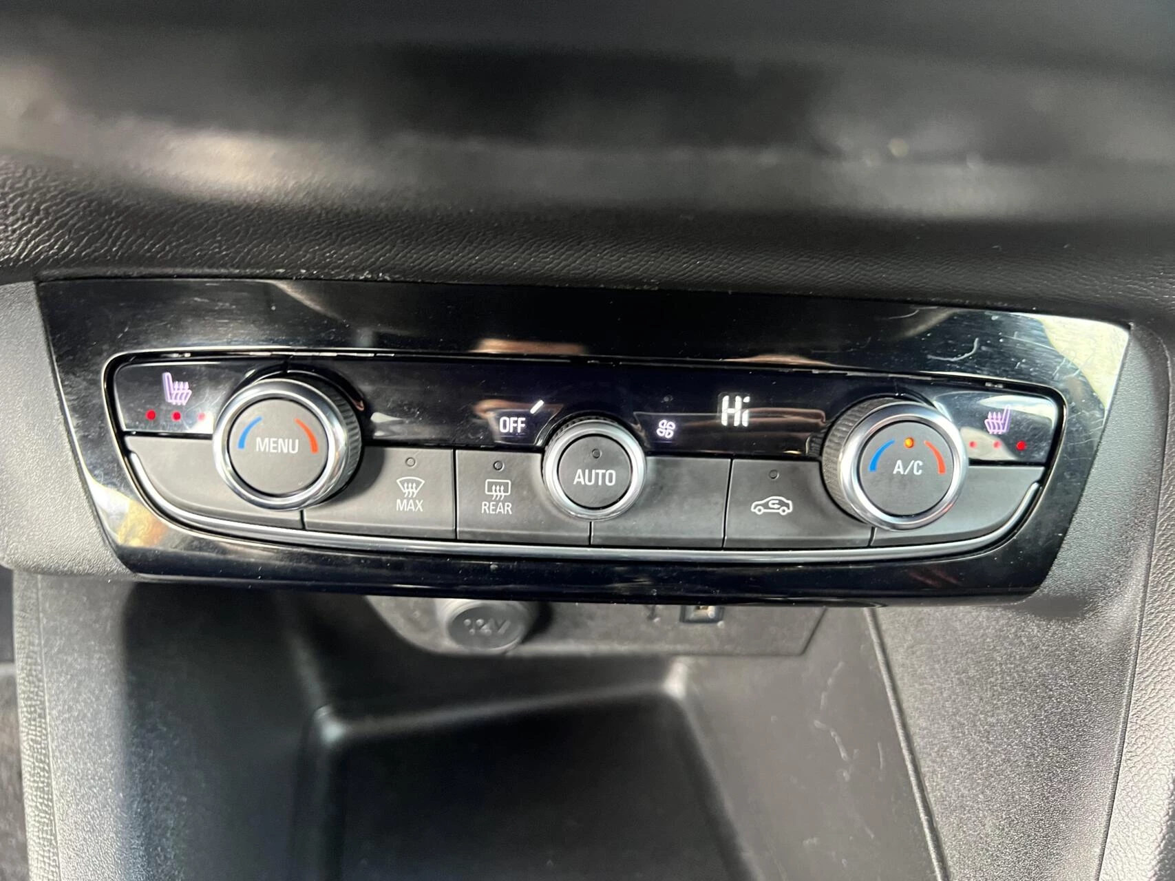 Opel Corsa 2021 - 1.2 Elegance Nav, 360 camera. obrázek 16